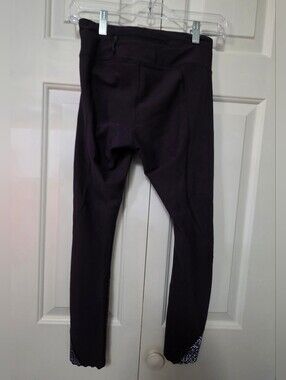 Lululemon Tight Stuff Tight Scalloped Purple Leggings Size 4